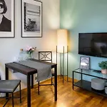 Loft Apartments - Next To The Main Station - Air Conditioning